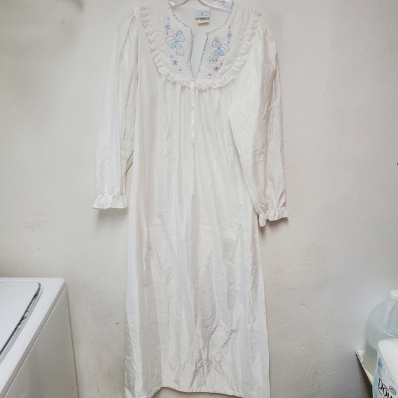 full length long sleeve nightgown
